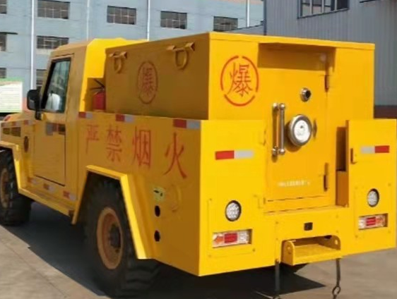 武陵凯龙爆破器材运输车：保障爆破任务的安全运行